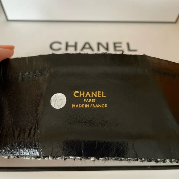 CHANEL vintage tweed and leather wide waist belt - Picture 7 of 16